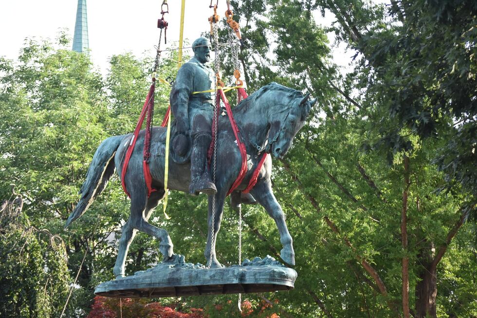 Charlottesville's Robert E Lee removal in 2021