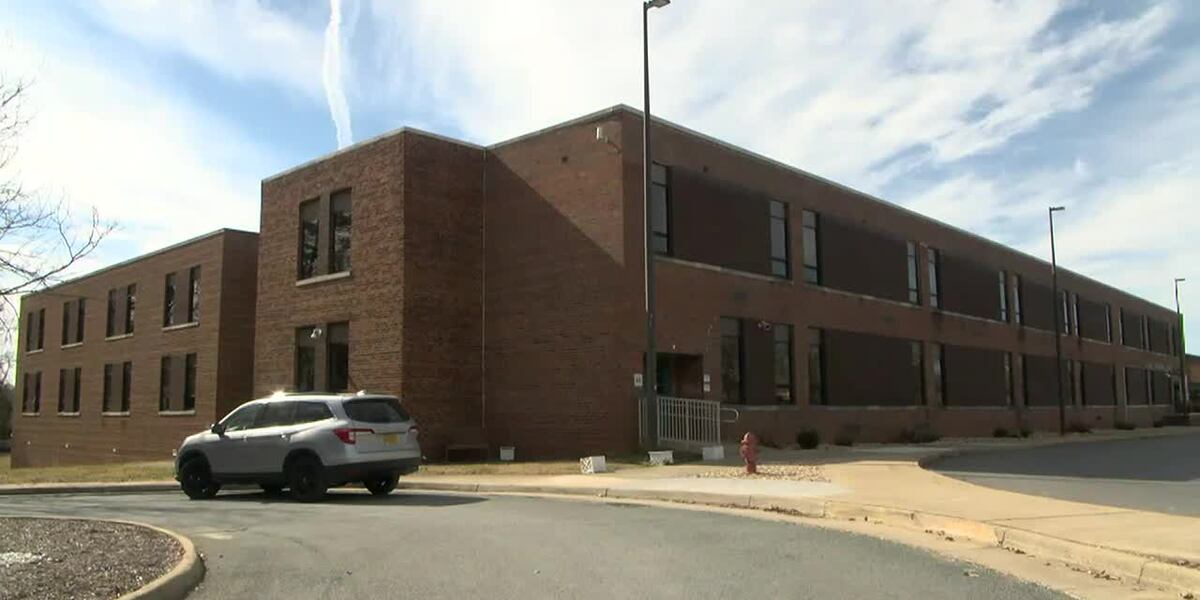 Fluvanna school closed Feb 10 due to sewage leak Fluvanna school closed Feb 10 due to sewage leak