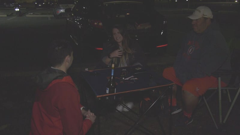 Father and daughter among first UVA hoops tailgaters as fans return to JPJ
