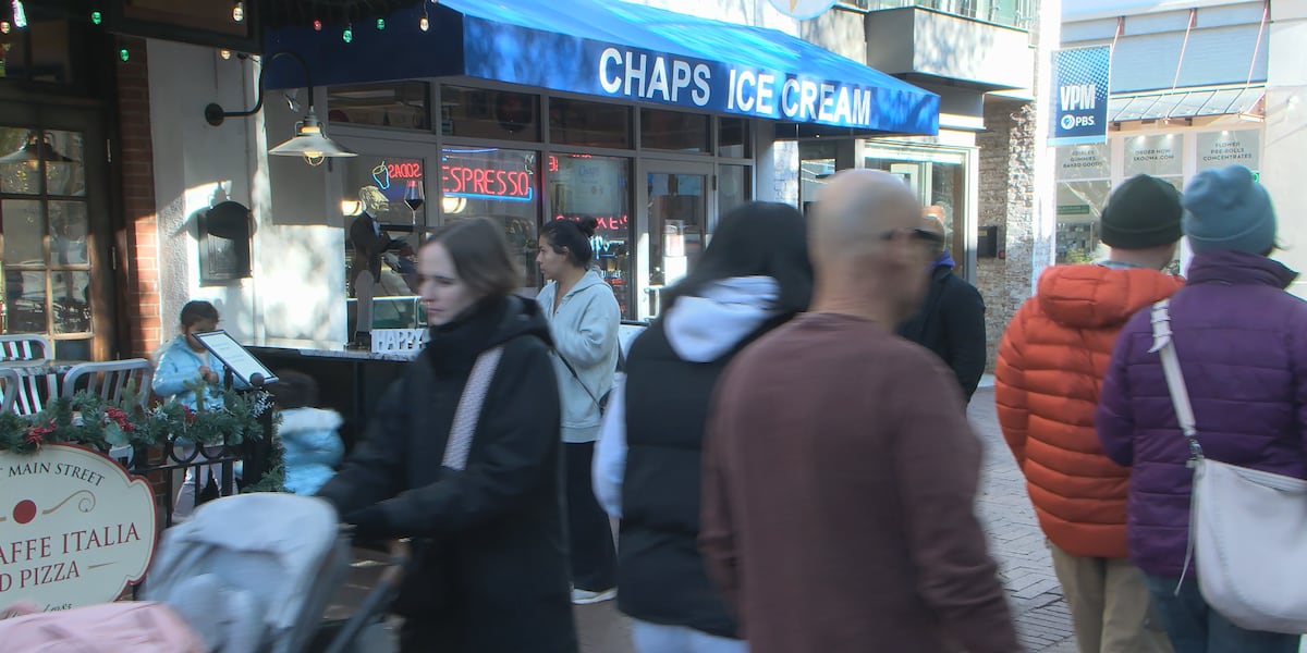 Charlottesville businesses welcome holiday shopping Charlottesville businesses welcome holiday shopping